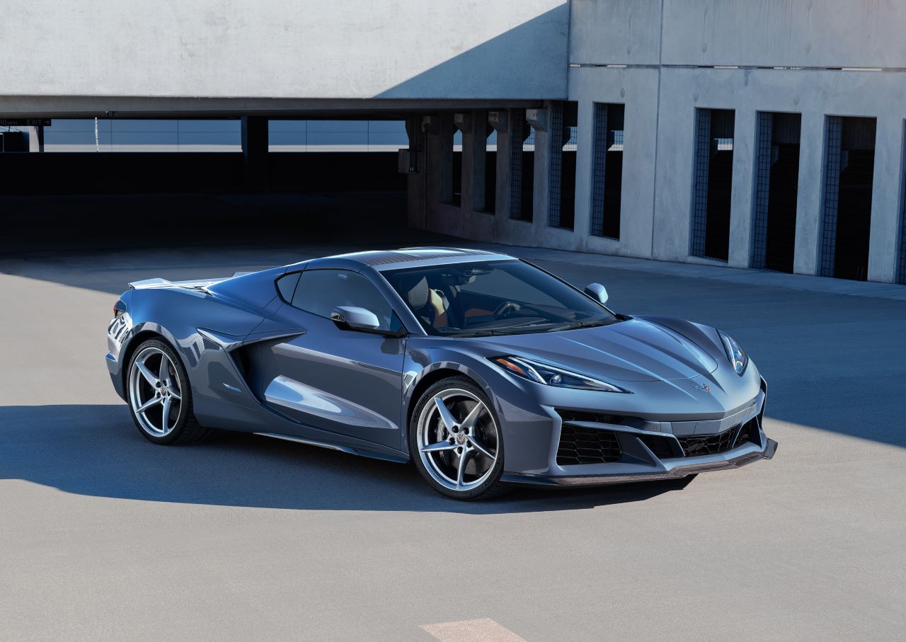 Chevrolet Corvette E-Ray front