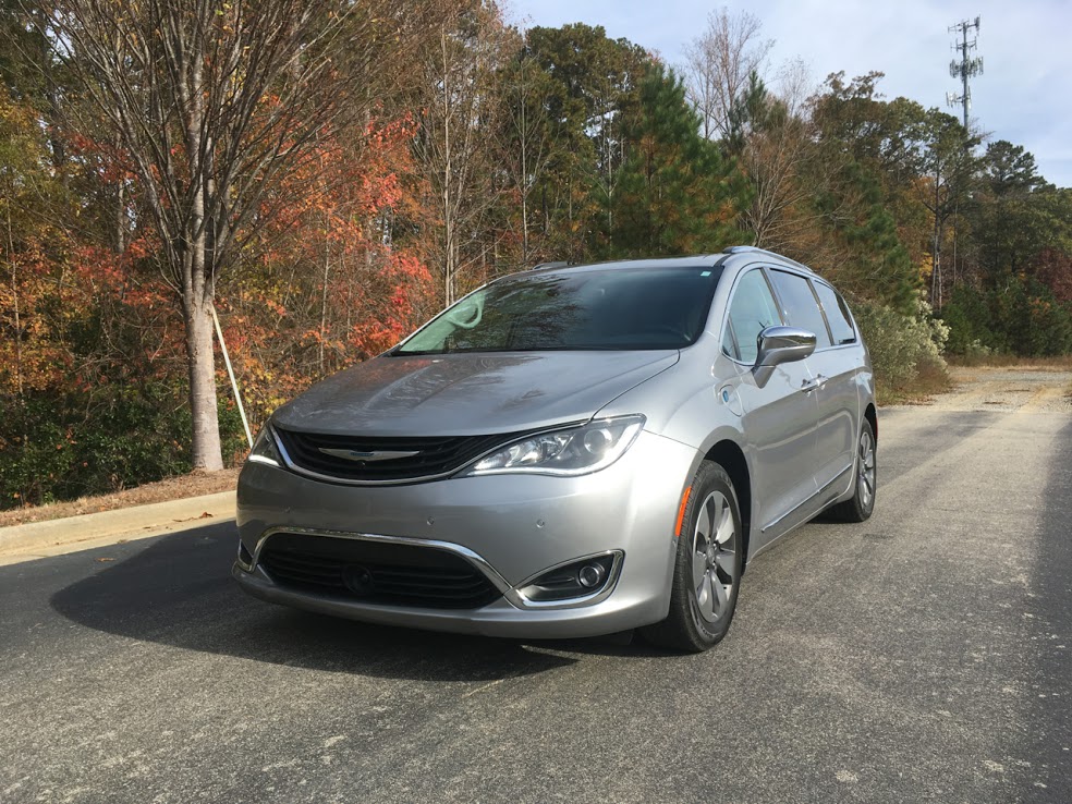 2019 Chrysler Pacifica Hybrid front fascia
