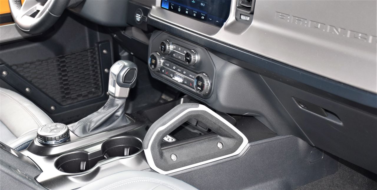 2022 Ford Bronco Front Row