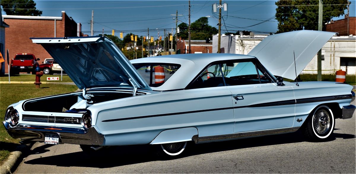 1964 Ford Galaxie.