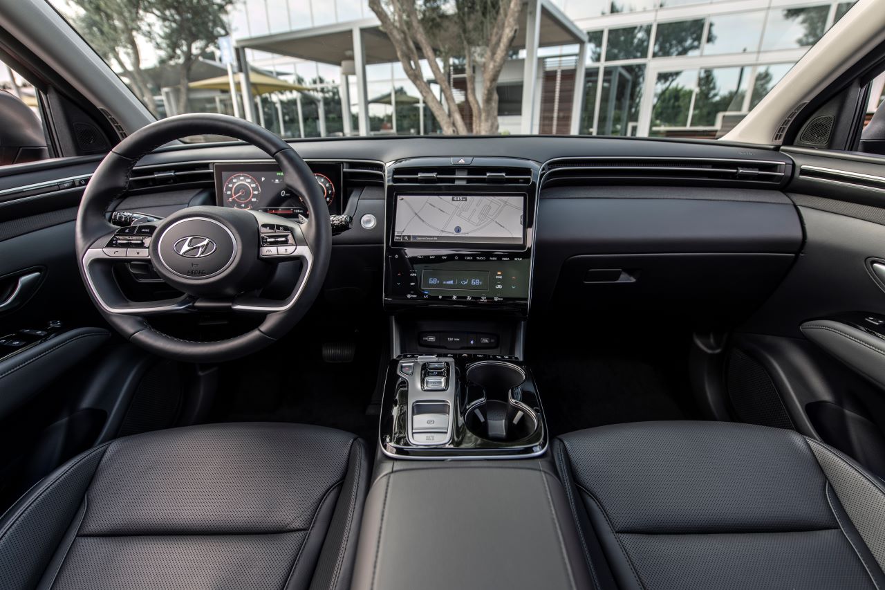 2022 Hyundai Tucson PHEV interior