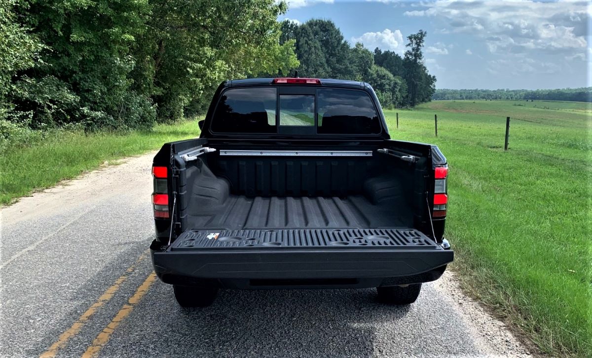 2021 Nissan Frontier tailgate