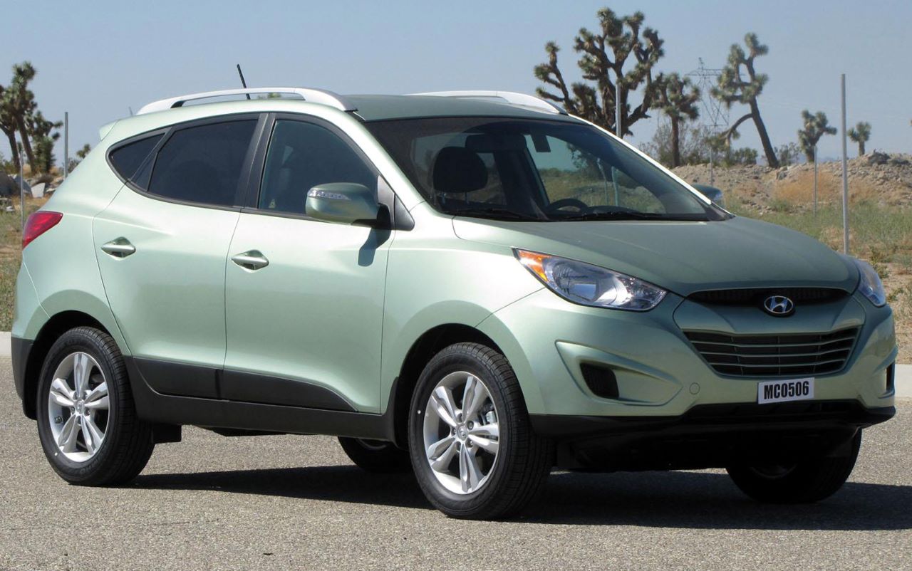 The second-generation Hyundai Tucson