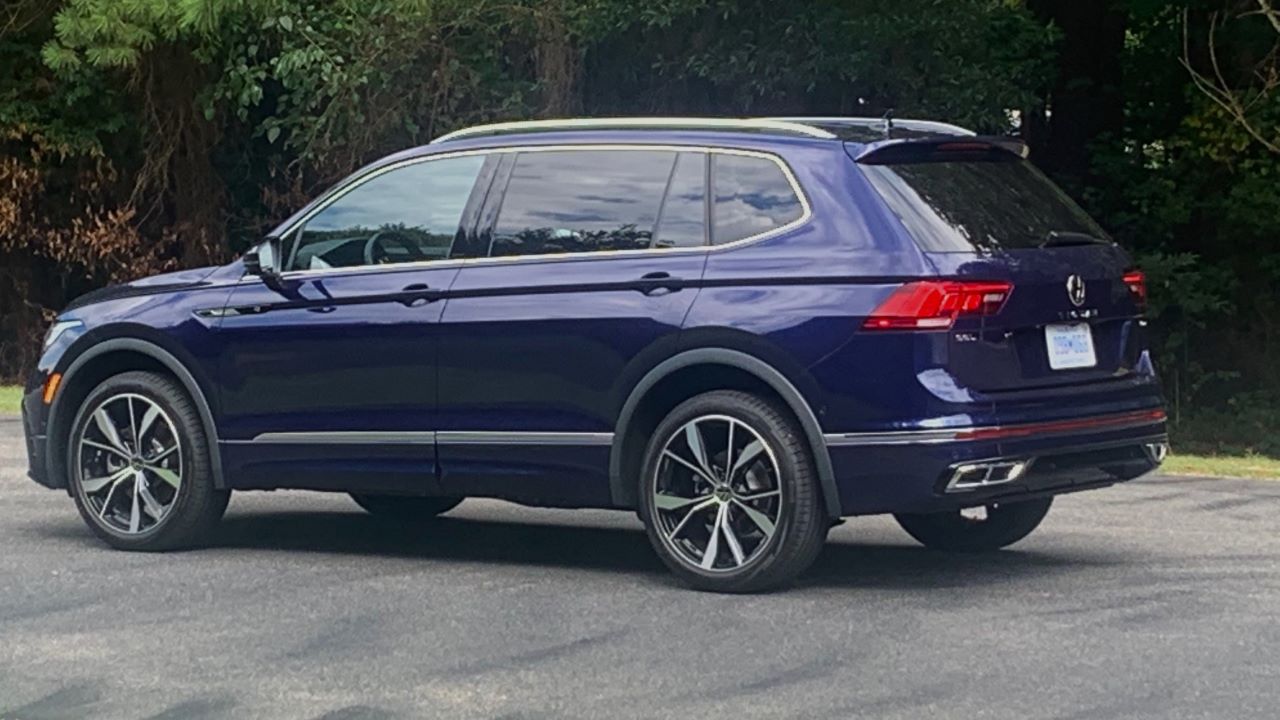 2022 Volkswagen Tiguan profile