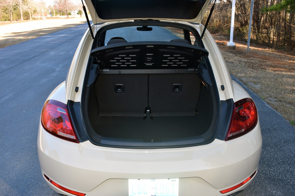 2019 Volkswagen Beetle liftgate