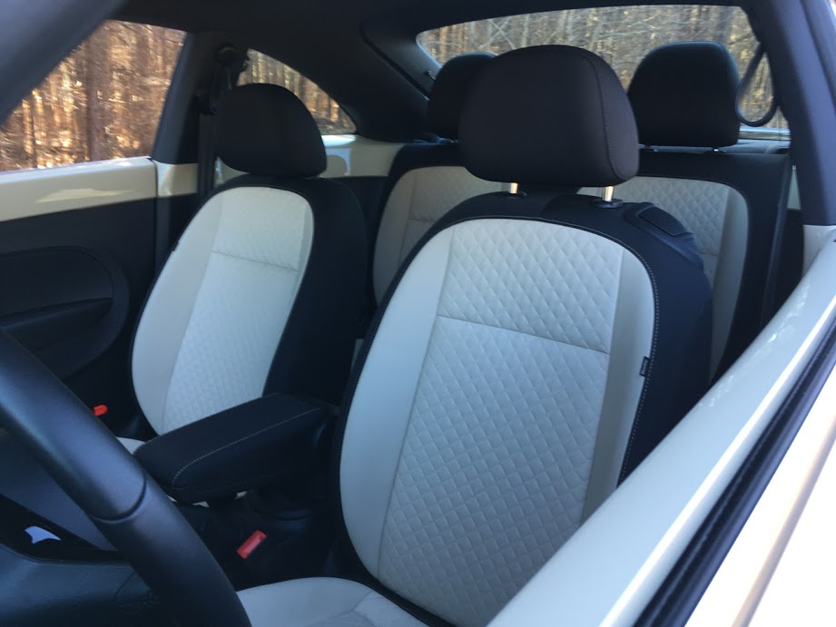 2019 Volkswagen Beetle seats