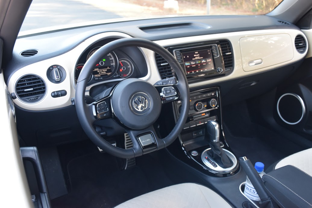 2019 Volkswagen Beetle dashboard