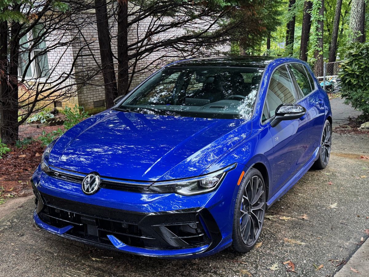 14 Best Things About the Volkswagen Golf R - DrivenAutos.com